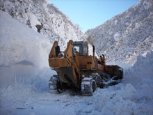 На Красноярской железной дороге взрывами спустили снежные лавины 