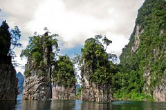 В Таиланде закрыли для туристов несколько национальных парков