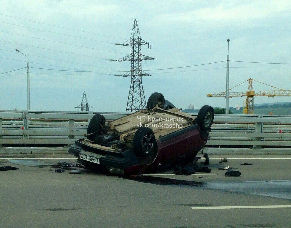 В ДТП на 4 мосту в Красноярске пострадали пять человек 