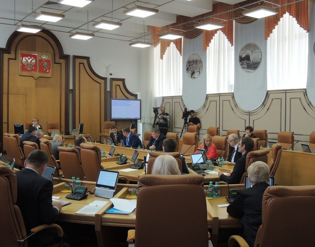 Вопрос об отставке четырех депутатов Горсовета рассмотрят 6 декабря