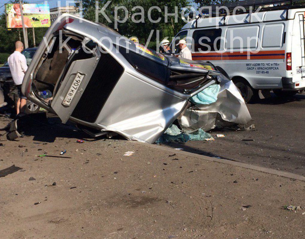 В ДТП на ул. Свердловской погиб водитель такси 