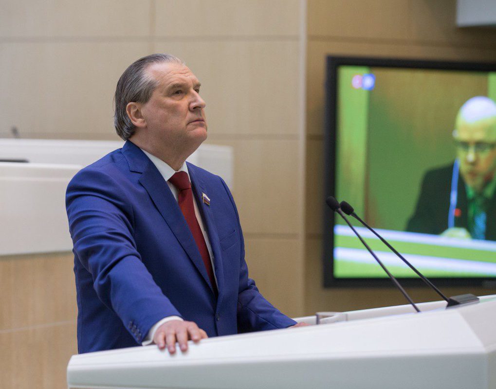 Член Совета Федерации поддержал решение красноярских депутатов увеличить зарплату