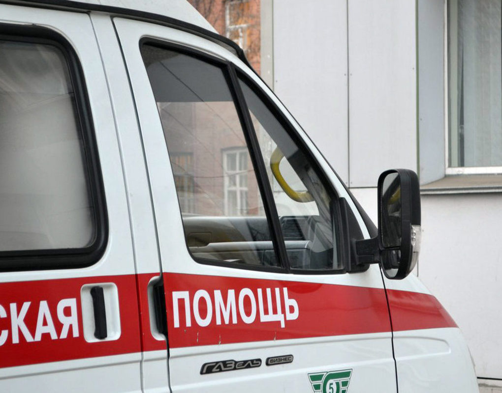 В Шарыпово мужчина уронил стекло на голову ребенка