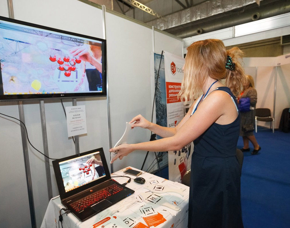 Цифровые лаборатории и интерактивные тренажеры презентуют на Сибирском образовательном форуме