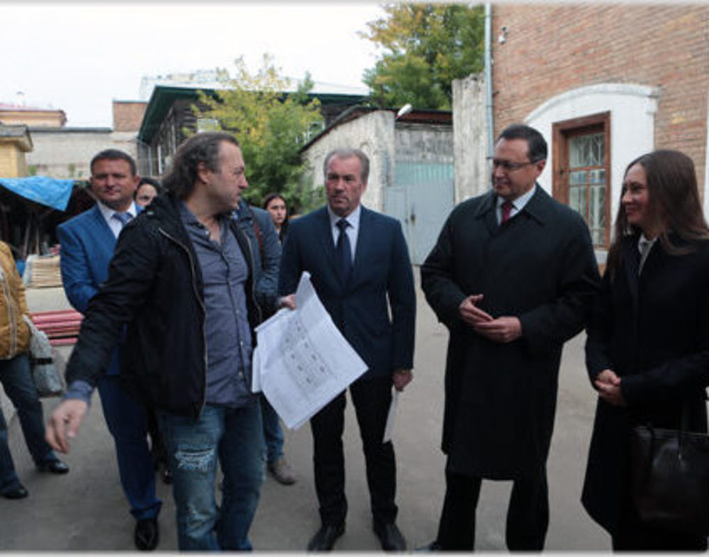 Эдхам Акбулатов посетил дом, который реставрируется в рамках «Исторического квартала»