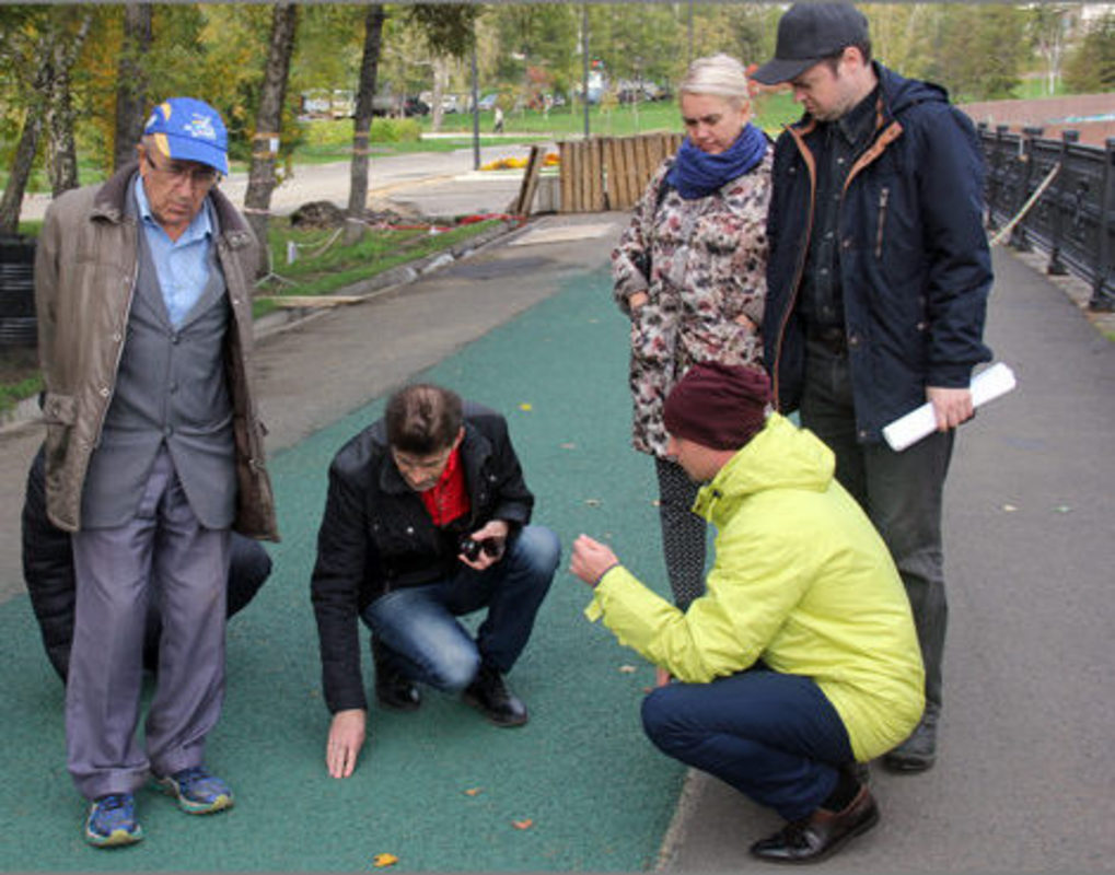 В Красноярске общественники проверили ход реконструкции набережной Енисея 