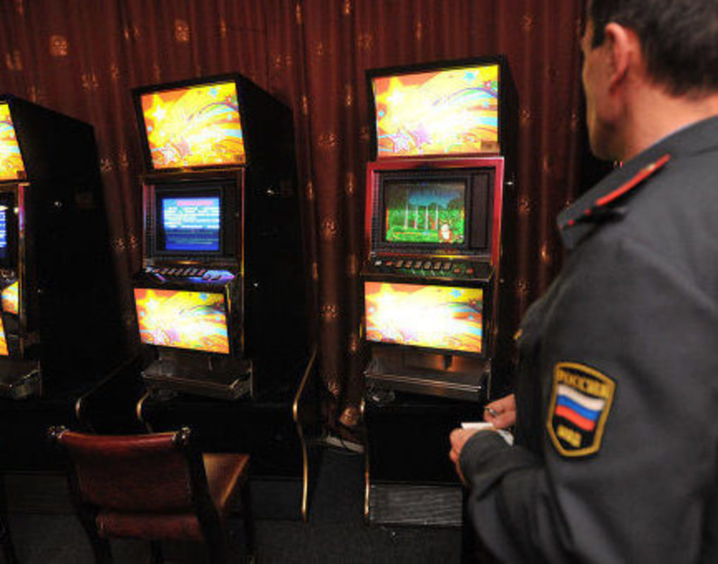 Организаторы подпольного казино в Красноярске отделались условным сроком