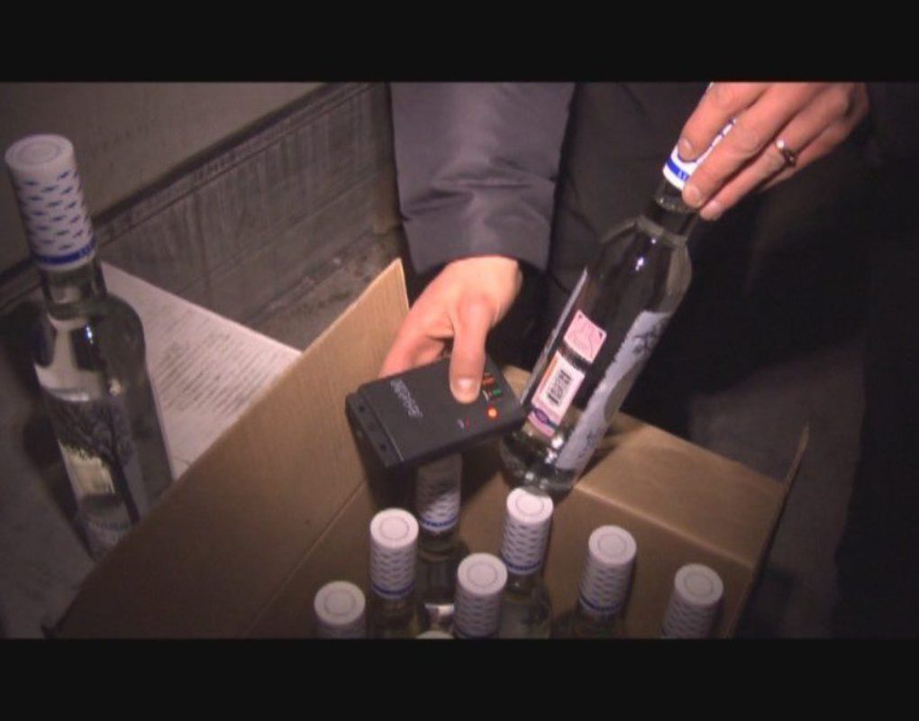 В Минусинске силовики «накрыли» цех по производству поддельного алкоголя 
