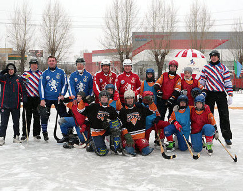 В Красноярске отметили День любителей хоккея