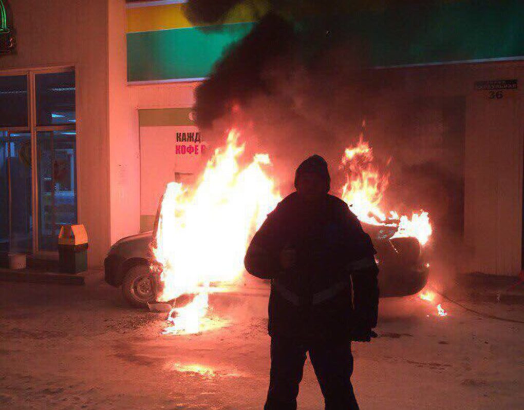 В Красноярске на АЗС взорвался автомобиль 