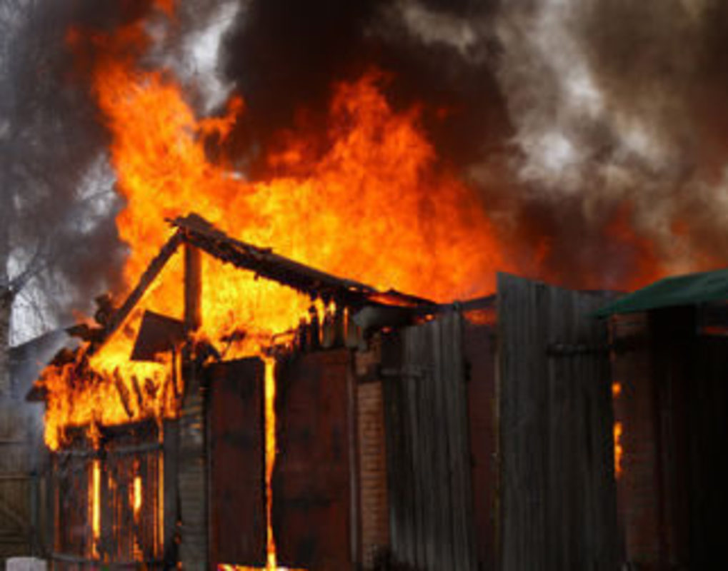 Следователи устанавливают причины смертельного пожара в Кежемском районе