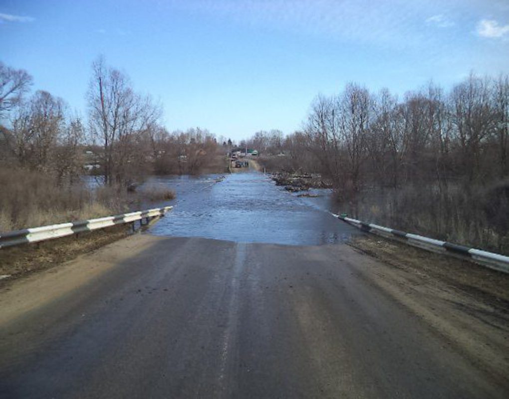 В Ачинском и Бирилюсском районах закрыли из-за паводка две дороги 