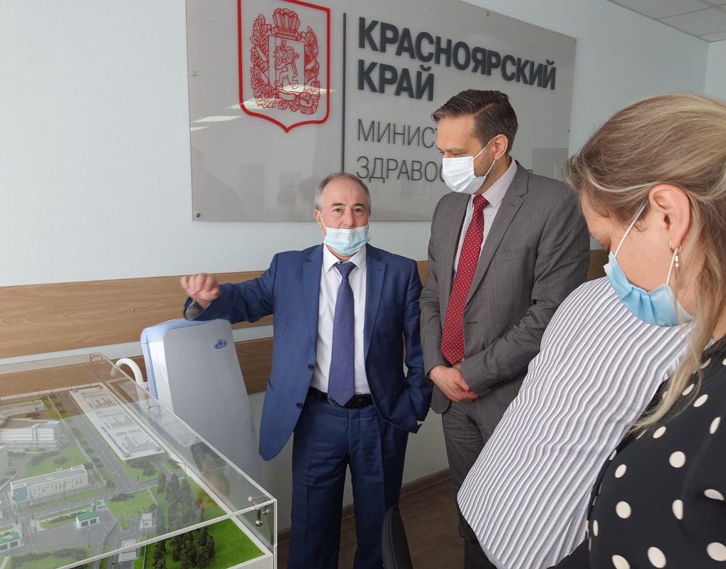 Главный внештатный инфекционист Минздрава РФпроверил, как в Красноярском крае организовано оказание помощи больным с COVID-19