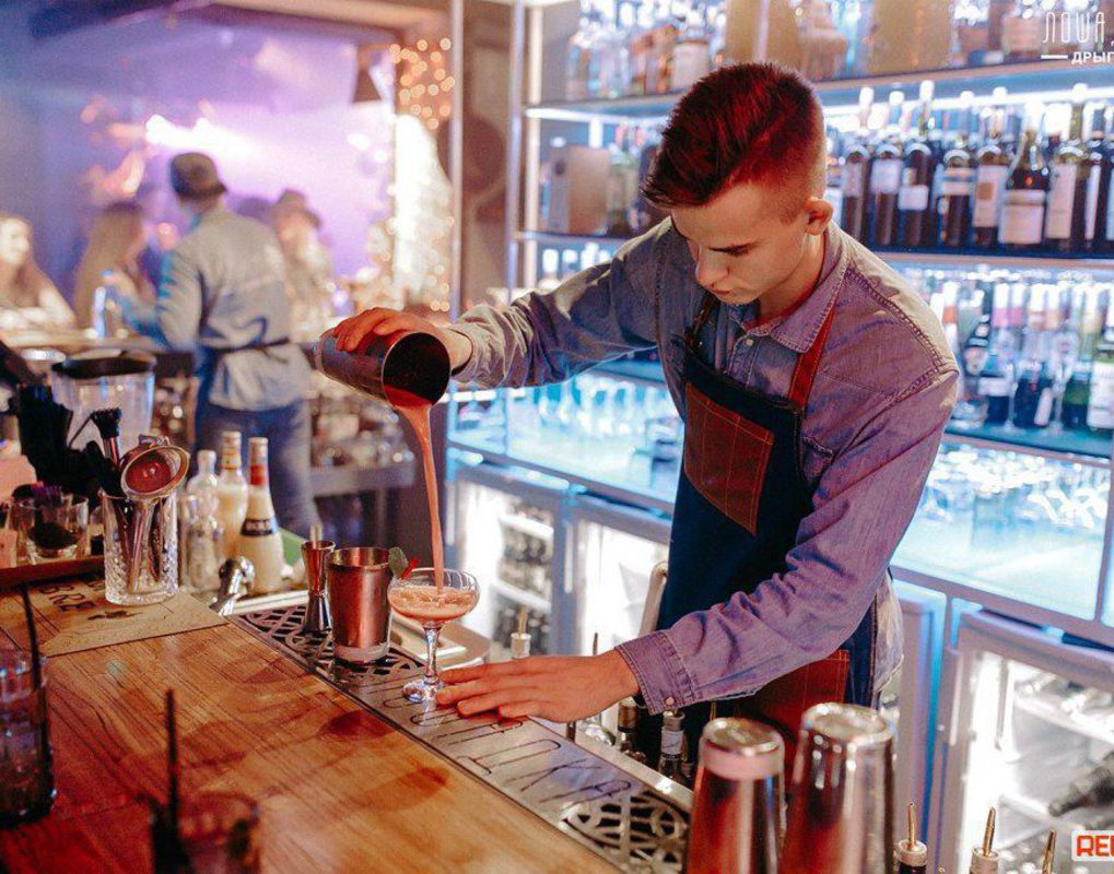 Из-за коронавируса в Красноярске закрываются бары