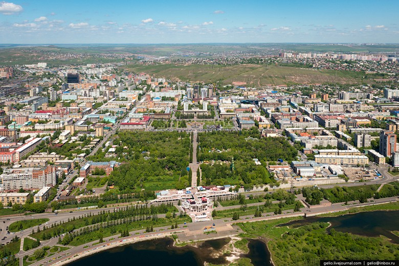 Парк Горького
Здесь действует первая в РСФСР детская железная дорога, открытая в 1936 году.
