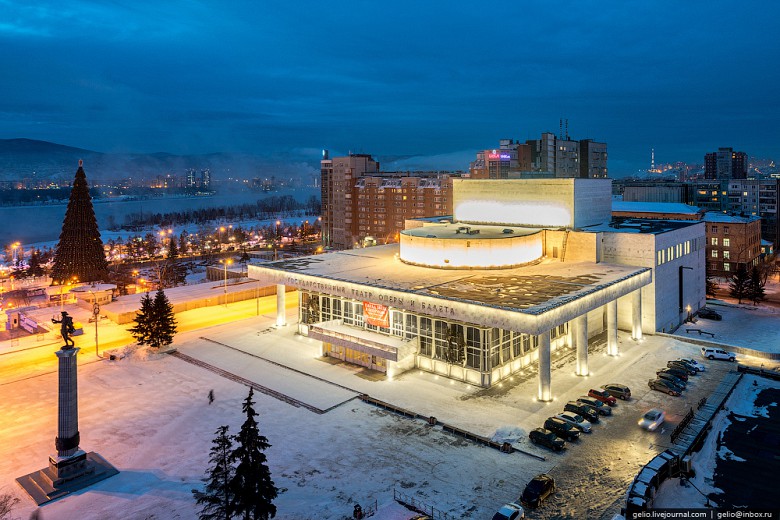В настоящее время в репертуаре Театра оперы и балета около 50 театральных постановок. Зрительный зал вмещает 800 человек.